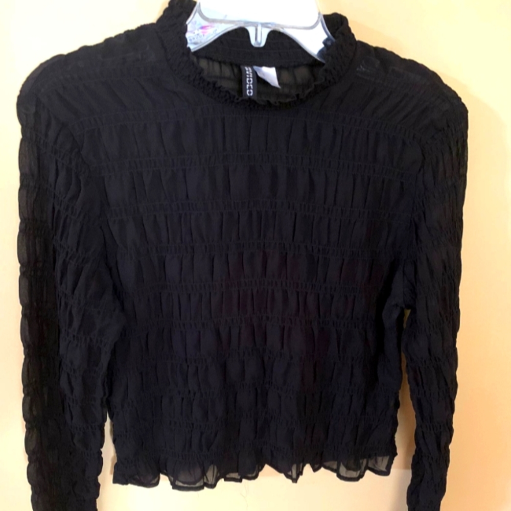 H&M divided black blouse